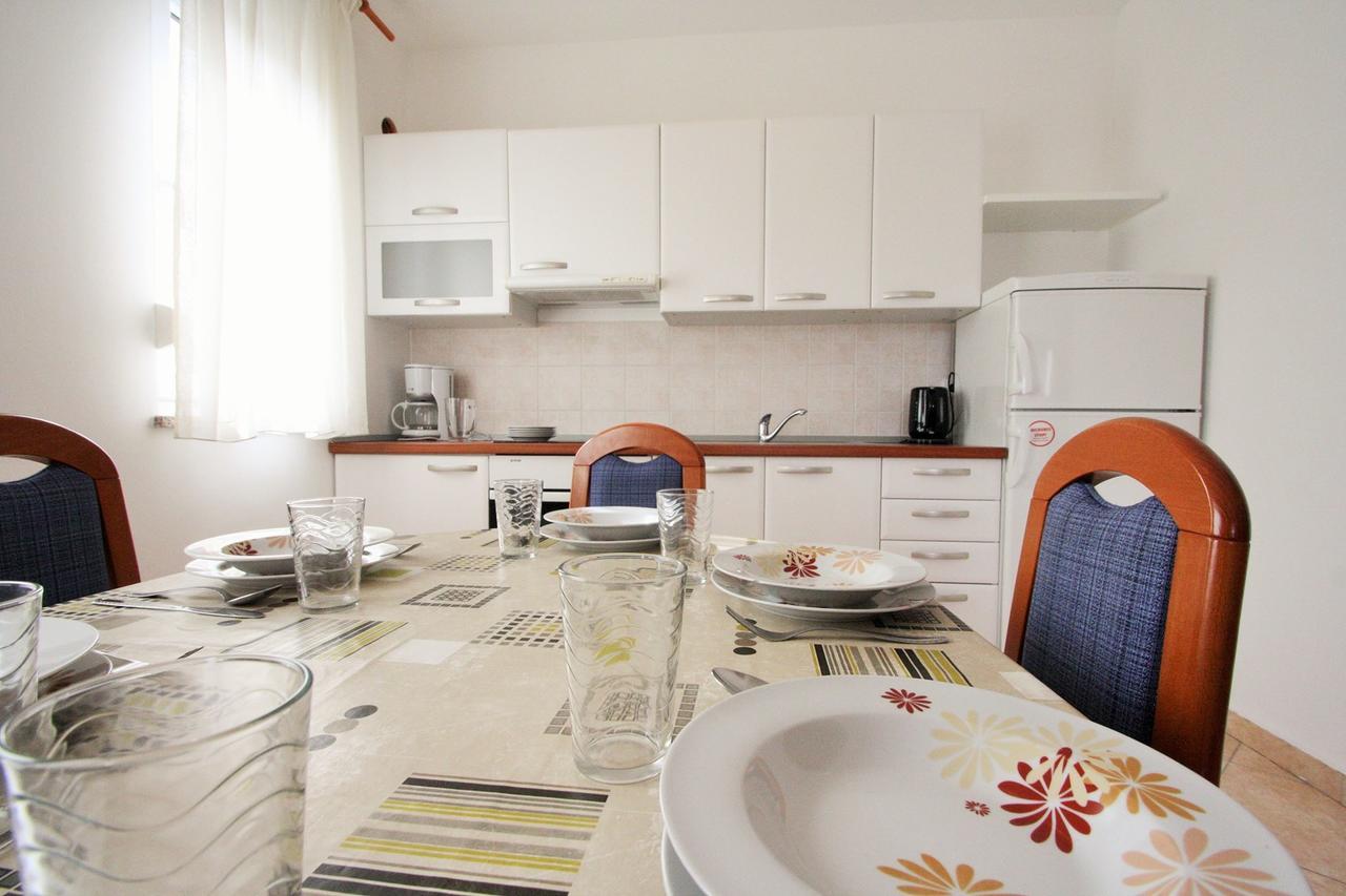 Apartment Bilic With Balcony Porec Esterno foto