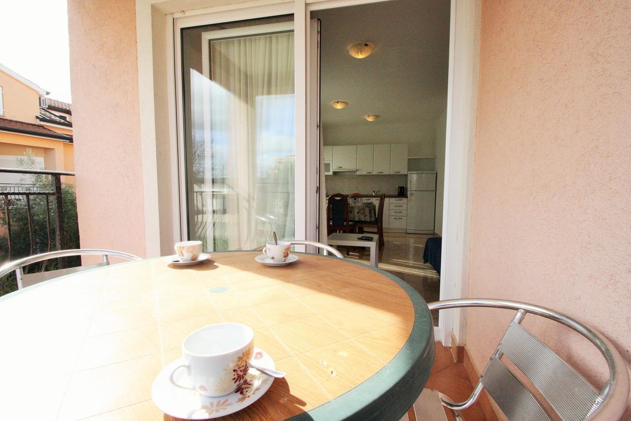 Apartment Bilic With Balcony Porec Esterno foto