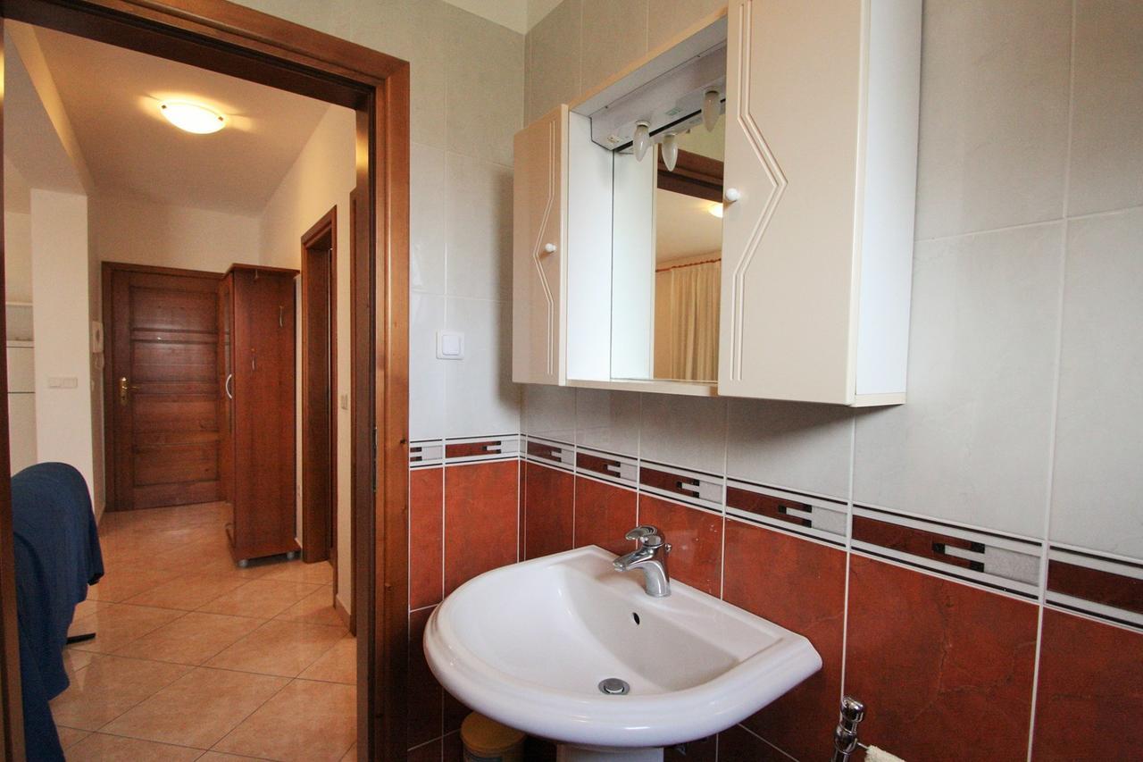 Apartment Bilic With Balcony Porec Esterno foto